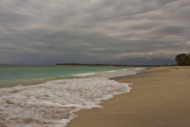 Gili Adaları su kenarında plaj