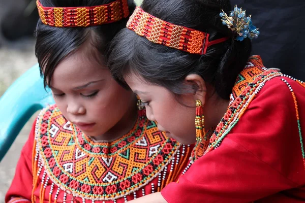 Portrait de deux jeunes filles Torajan — Photo