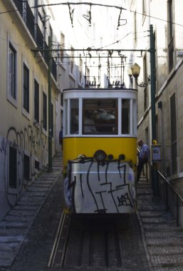 Lavra füniküler Lizbon rota başlangıcı