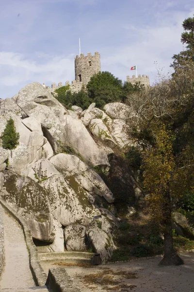 Sintra kasteel van de Moren uitzicht vanaf de onderkant Stockfoto