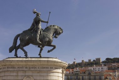 Kral I. John 'un Binicilik Heykeli