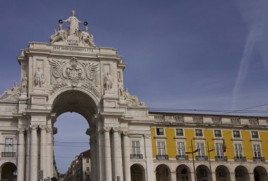 Rua Augusta arch ve colonnade Lizbon
