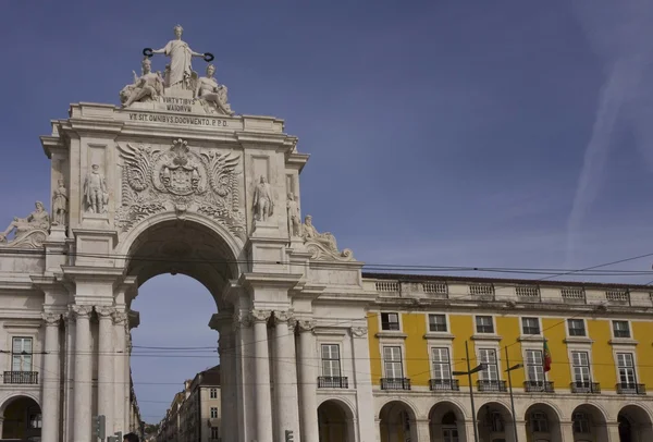 Rua Augusta arch ve colonnade Lizbon