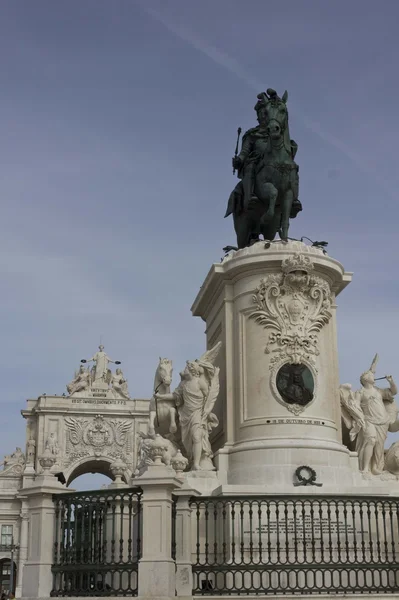 Arquitetura de perto da estátua equestre do rei José — Fotografia de Stock