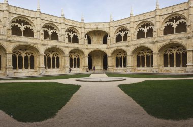 İç cloister Jeronimos Manastırı