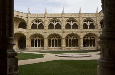Kapalı cloister antik Jeronimos Manastırı