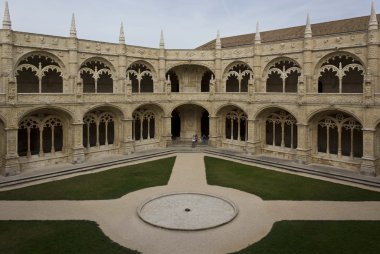 Kapalı cloister antik Jeronimos Manastırı