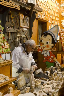 geleneksel ustası oyma ahşap