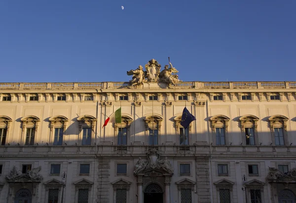 Palazzo della Consulta ön cephe Roma
