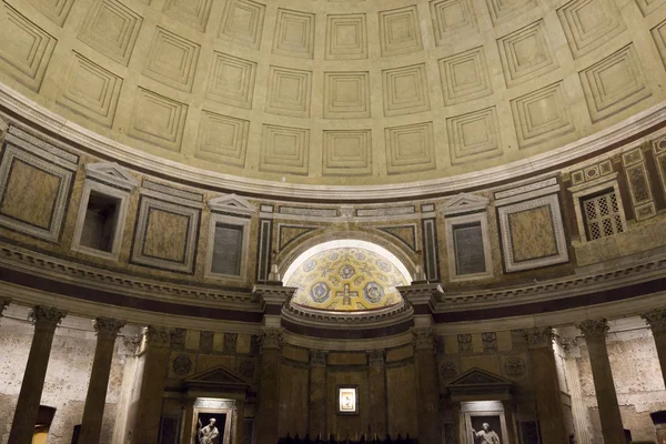 Pantheon-Innenräume bei Nacht in Rom — Stockfoto