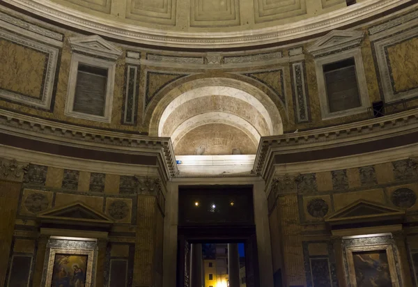 Pantheon interiors looking at the entrance — Stock Photo, Image