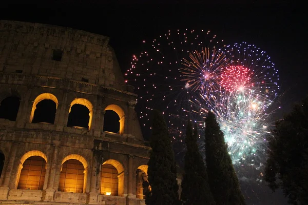 Roma'daki colosseum, Fireworks yeni yıl arifesi