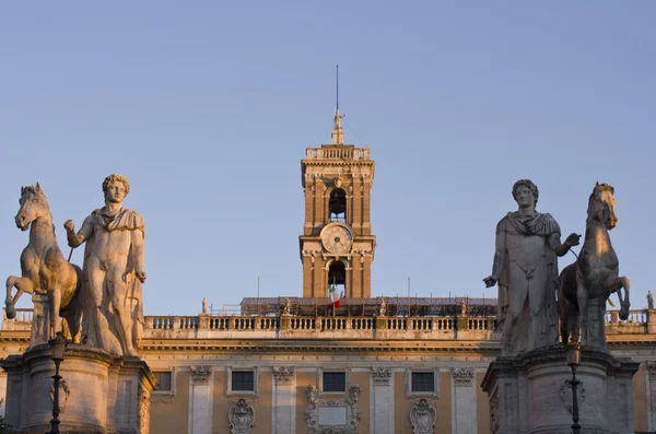 Statues of Piazza del Campidoglio in Rome — Stock Photo, Image
