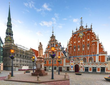 Old Riga, Letonya 'nın merkez meydanındaki Blackheadst Evi' ne bakın. 