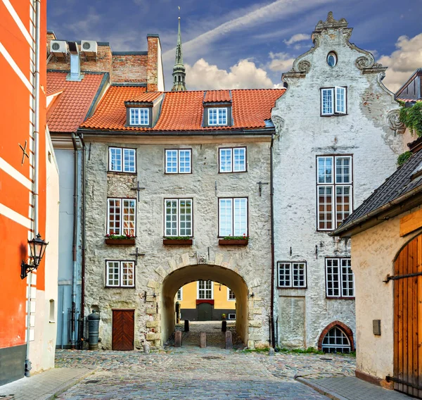 Bâtiment Médiéval Arche Dans Vieille Ville Riga Qui Est Capitale — Photo