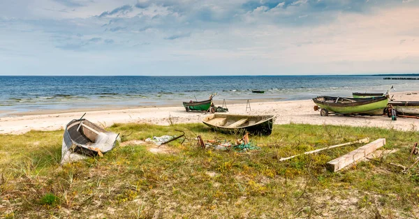 Små Fiskebåtar Östersjöns Sandstrand — Stockfoto