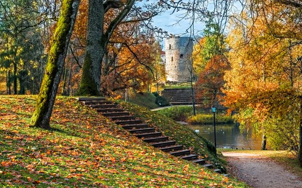 Bela Vista Panorâmica Parque Outonal Medieval Europa — Fotografia de Stock
