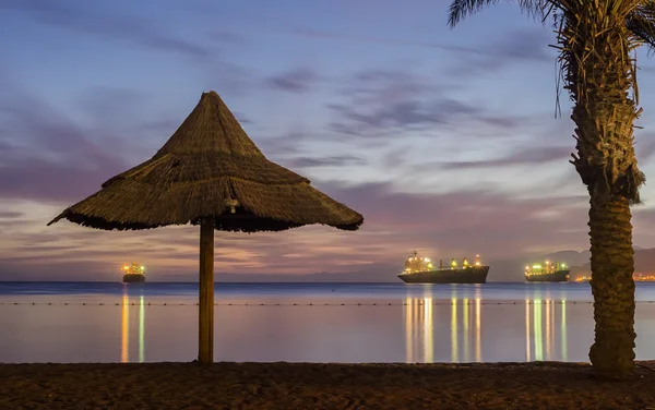 Kızıldeniz Dan Eilat merkezi plaj, gece görünümü