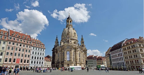 Dresden, Tyskland - 12 maj 2016: Syn på Frauenkirche i den — Stockfoto