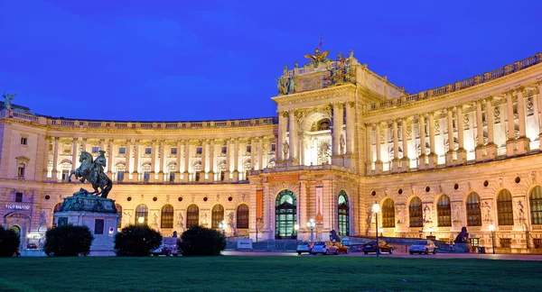 Mooi landschap met Keizerlijk Paleis Hofburg in Wenen, Aust — Stockfoto