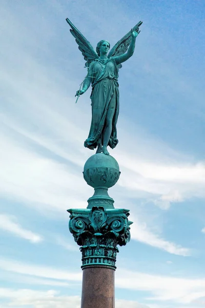Pomnik Starożytnej Bogini Wiktorii Nick Gałązką Palmową Ręku Langelinie Park — Zdjęcie stockowe