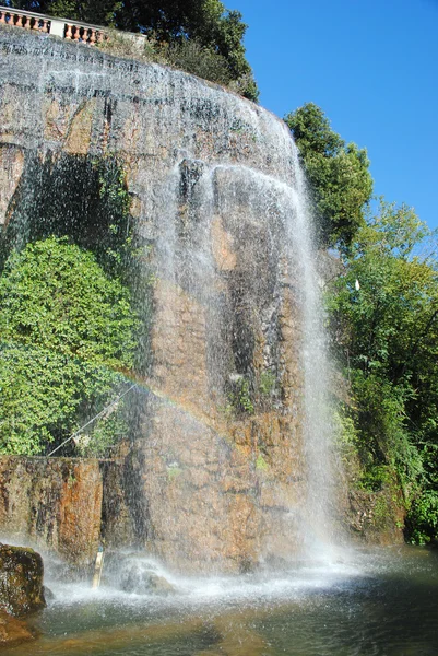 Водопад на смотровой площадке в Ницце — стоковое фото