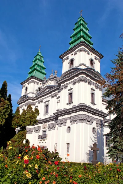 Een kathedraal-kerk is in Ternopil (Oekraïne) — Stockfoto