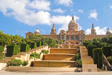 Barcelona, İspanya - Ağustos 12: palau nacional de montjuic üzerinde augu