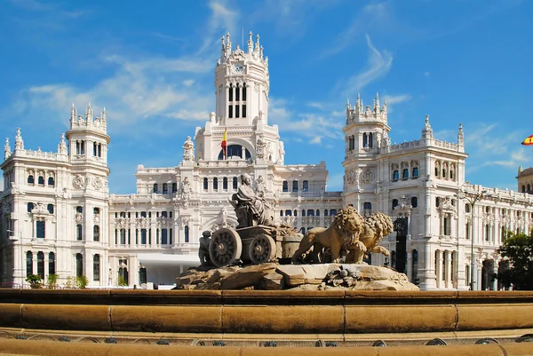 Vackert landskap med Cibeles fontänen i centrala Madrid, Sp — Stockfoto