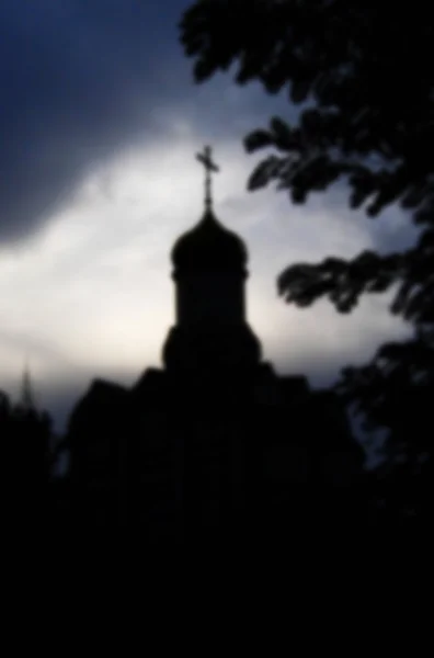 Mystieke schetst de kerk met een koepel op een donkere achtergrond-st — Stockfoto