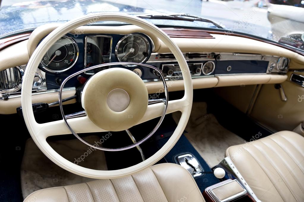 Fragment retro car dashboard