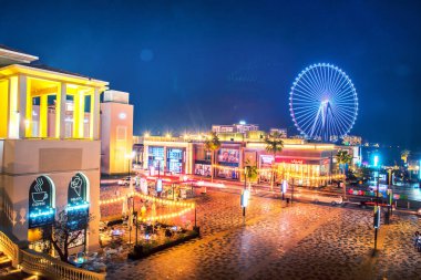 Reykjavik, İzlanda 22 Haziran 2019: İzlanda 'nın başkenti Reykjavik' in limanında bulunan ünlü Güneş Voyager (Viking gemisi) heykelinin sembolü