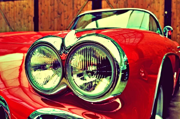 The original double headlights in an old car close up. Elegance. — Stock Photo, Image