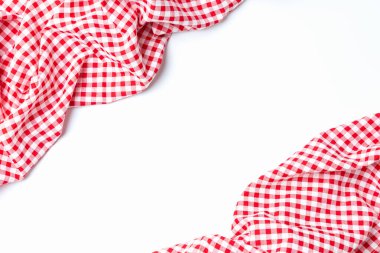 Menü restoranları için beyaz arkaplanda kırmızı ve beyaz kareli masa örtüsü dokusu çerçevesi.