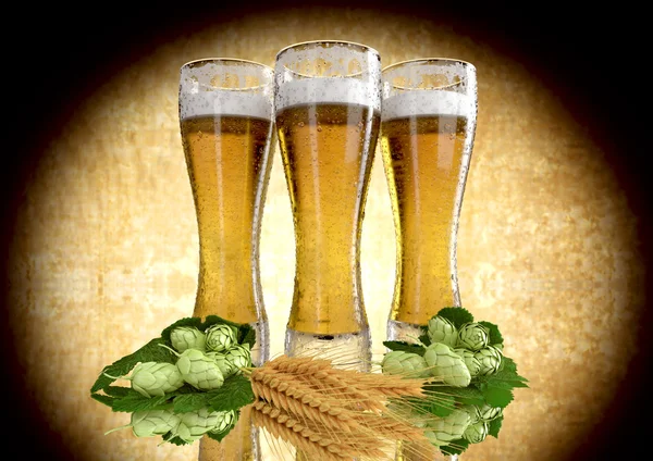 Drei Gläser Bier mit Gerste und Hopfen - 3D-Darstellung — Stockfoto