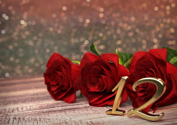 Concept d'anniversaire avec des roses rouges sur bureau en bois. Douzième. 12e. rendu 3D — Photo