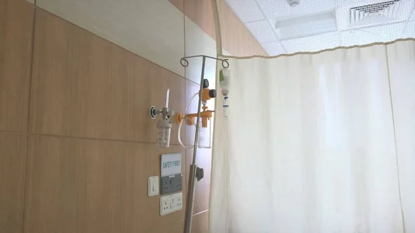 Ständer Oder Kochsalzflaschenständer Für Den Medizinischen Einsatz Krankenhaus — Stockfoto