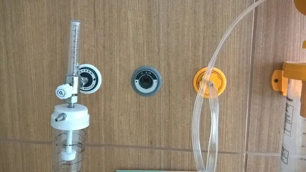 Medical oxygen air and vaccum connection in hospital wall