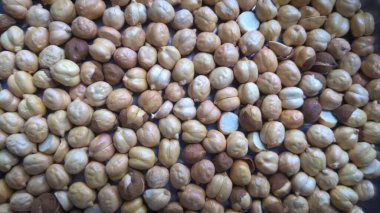 Projelerin çok amaçlı kullanımı için kavrulmuş nohutların yakın görüntüsü