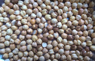 Projelerin çok amaçlı kullanımı için kavrulmuş nohutların yakın görüntüsü