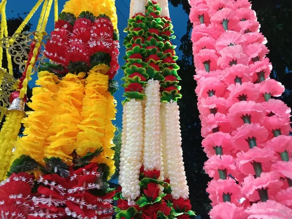 Πολύχρωμες Διακοσμητικές Γιρλάντες Λουλουδιών Για Πολλαπλών Χρήσεων Χρήση Έργων — Φωτογραφία Αρχείου