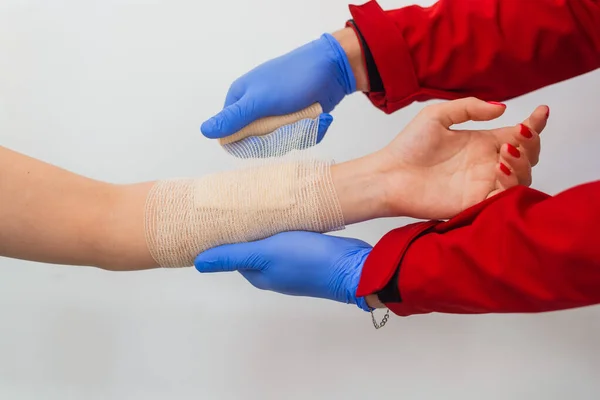 Doctor Bandaging Hand Patient Medicine Health Care People Concept First — Stock Photo, Image