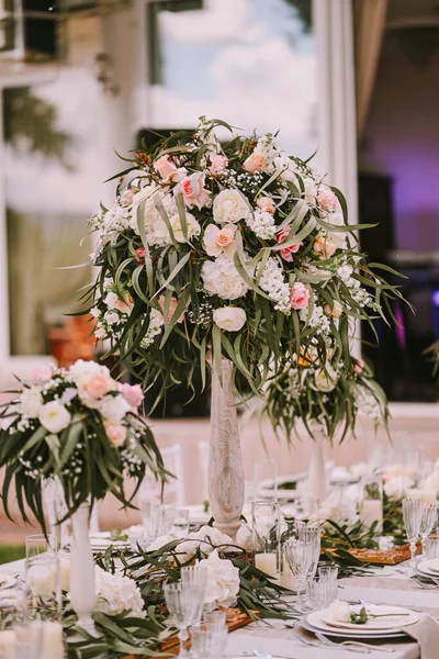 Flores Jarrón Para Ceremonia Boda Hermosa Decoración — Foto de Stock