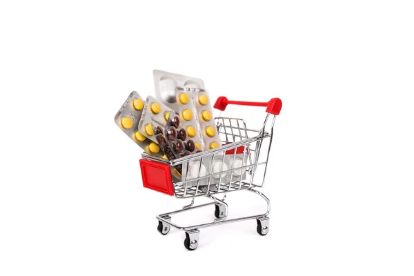 hap ve beyaz arka plan üzerinde alışveriş sepeti