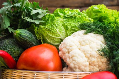 Çeşitli ham organik sebze ile kompozisyon