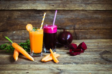 Taze sebze suları, havuç, pancar yaptı. Vejetaryen yiyecekler. O