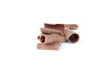 Beyaz arkaplanda çikolata