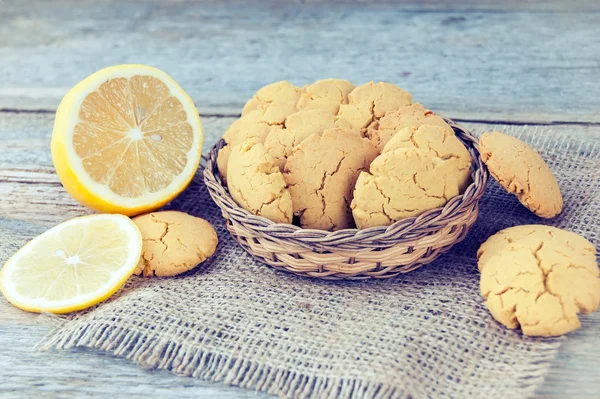 Ev yapımı limonlu kurabiye