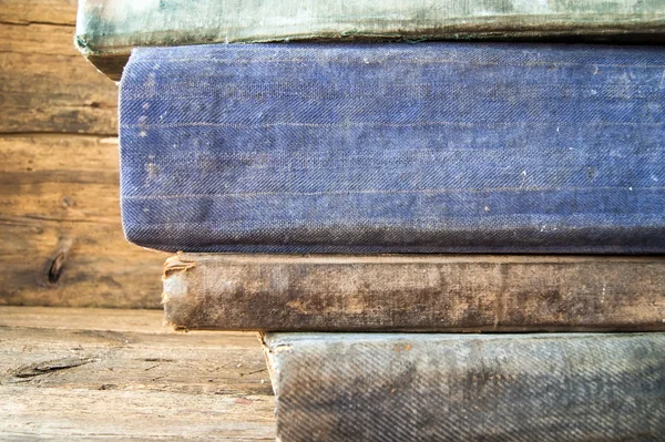 Ein Stapel alter Bücher — Stockfoto