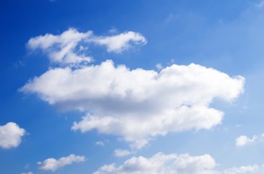 Bulutlu mavi gökyüzü